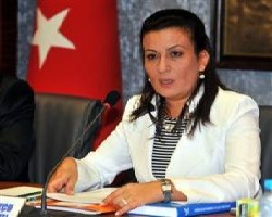 Bakan Hanım Geliyor..