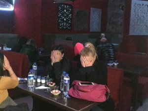 Korona virüs tedbirlerine uymayan gece kulübüne operasyon: 20 gözaltı