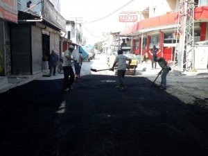 Akdeniz Belediyesi, yol çalışmalarına devam ediyor