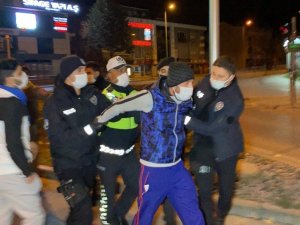 Kısıtlamada 5 kafadar sokağa çıktı, 20 bin TL ceza yedi