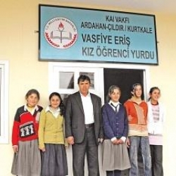 Kızlara Sınırda Yurt