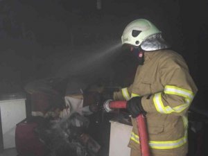 Önce kavga ettiler, ardından kahvehaneyi ateşe verdiler