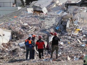 Depremde 11 kişinin öldüğü apartmanın müteahhidi: “Benim inşaatlarım yıkılmaz”