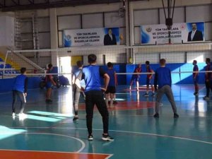 Havran’da Liseler Arası Voleybol Turnuvası