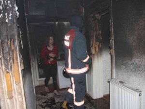 Eski sevgilisinin evini benzin döküp ateşe verdi: 1’i çocuk 3 kişi balkonda atlayarak canını kurtardı