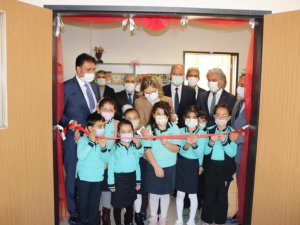 Bakan Yardımcısı Aşkar, İzmir’de kütüphane ve ana sınıfı açılışları gerçekleştirdi