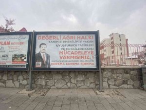 Başkan Sayan, uyuşturucu ile mücadeleye dikkat çekmek için afişler astırdı