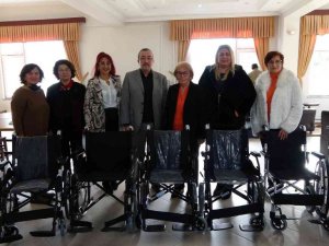 Türk Kadınlar Birliği’nden engellilere 6 adet tekerlekli sandalye