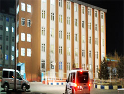 Yurt-Kur’da kavga!