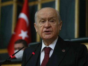 MHP Genel Başkanı Bahçeli’den Sezen Aksu’ya tepki: “Serçeysen serçeliğini bil”