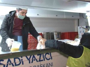 Dünya Çorba İkram Günü’nde Tuzlalı vatandaşlara çorba ikram edildi