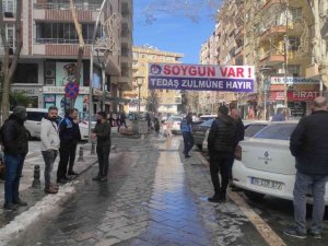 Şanlıurfa’da esnaf yüksek elektrik faturaları için DEDAŞ’ı protesto etti
