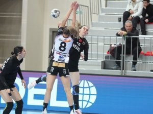EHF Kadınlar Şampiyonlar Ligi: Kastamonu Belediyespor: 24 - Vipers Kristiansand: 35