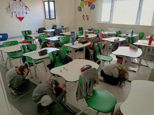 Bahçeşehir Kolejinde deprem tatbikatı yapıldı