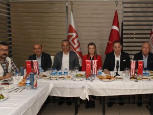 Antalyaspor Vakfı iftar yemeğinde buluştu