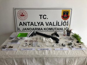 Alanya’da uyuşturucu operasyonu: 9 gözaltı