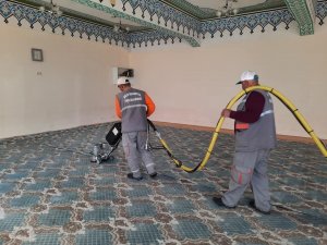 Kilis’te camilerde Ramazan temizliği sürüyor