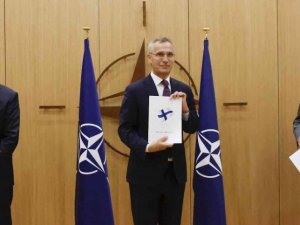 Finlandiya ve İsveç NATO’ya üyelik başvurusunu yaptı