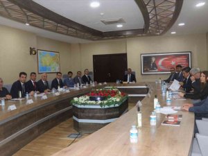 KÖYDES değerlendirme toplantısı, Siirt Valisi Hacıbektaşoğlu başkanlığında yapıldı