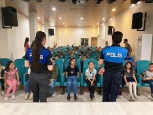Cizre’de ilkokul öğrencilerine polislik mesleği tanıtıldı