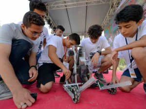 VEX Robotik Turnuvasının son etkinliği Mersin’de yapıldı