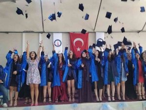 DPÜ Pazarlar Meslek Yüksekokulu’nda mezuniyet coşkusu