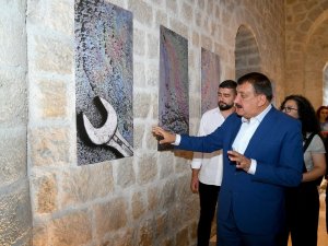 Başkan Gürkan, ‘İşler Nasıl Karma Sergisi’ açılışına katıldı