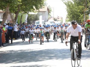 Meram’da Düz Bisiklet Yarışları heyecanı sürüyor