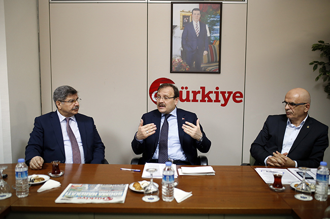 Başbakan Yardımcısı Çavuşoğlu: "Terör örgütleri cetvel niyetine kullanılıyor ama bu cetvelleri kıracağız"