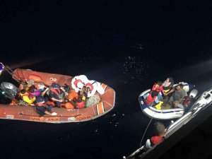 Ayvalık’ta 10 düzensiz göçmen yakalandı