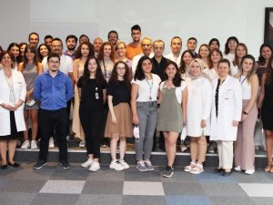 Son sınıf tıp öğrencilerine ‘akademik yıla merhaba’ töreni