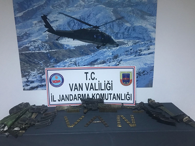 "Teslim ol" çağrısına uymayan bir terörist ölü ele geçirildi