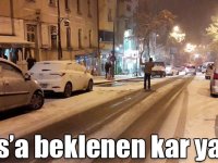 Kars’a beklenen kar yağdı