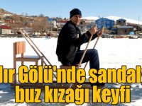 Çıldır Gölü'nde sandalyeli buz kızağı ve kar bisikleti keyfi