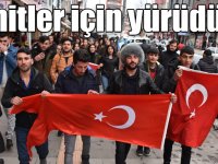 Kars'ta üniversite öğrencileri şehitler için yürüdü