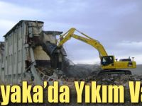 Akyaka'da Çürük Binalar Yıkılıyor