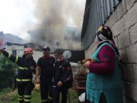 İzmit’teki yangında evsiz kalan 3 aile barınma merkezine yerleştirildi