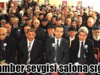 Peygamber sevgisi salona sığmadı