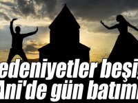 Medeniyetler beşiği Ani'de gün batımı güzel görüntüler oluşturdu