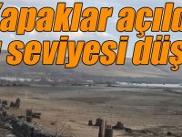 Kars’ta baraj kapakları açılınca su seviyesi 30 metre düştü