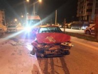 Alkollü sürücü park halindeki otomobile çarptı: 1 yaralı