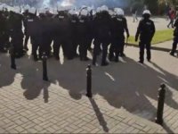 Polonya’da Covid-19 önlemleri karşıtı protestoda 120 gözaltı