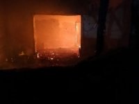 Alevlerin arasında kalan yaşlı kadın hayatını kaybetti