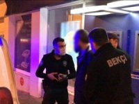 “Canım sıkıldı” diyerek çöp konteynerini tekmeleyen alkollü şahsa polisten, “Tekmeleyemezsin” cevabı