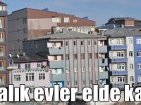 Kars’ta öğrenci gelmeyince kiralık evler elde kaldı