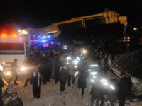 Cizre’de kömür yüklü tır şarampole devrildi: 1 ölü