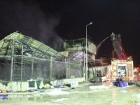 Alevlerin ardından deterjan fabrikası harabeye döndü