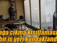 Kars’ta sokağa çıkma kısıtlamasında bir iş yeri kundaklandı