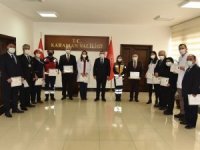 Vali Işık’tan sağlık çalışanlarına başarı belgesi
