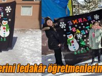 Minikler ilk karnelerini fedakâr öğretmenlerinden aldılar